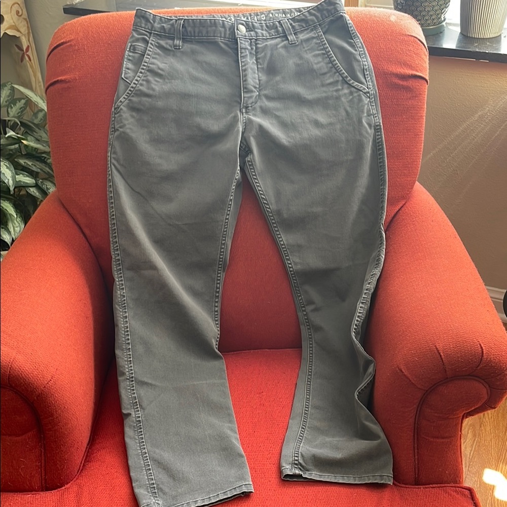 Men’s grey Dockers. Original Alpha Khaki 30x32 athletic fit